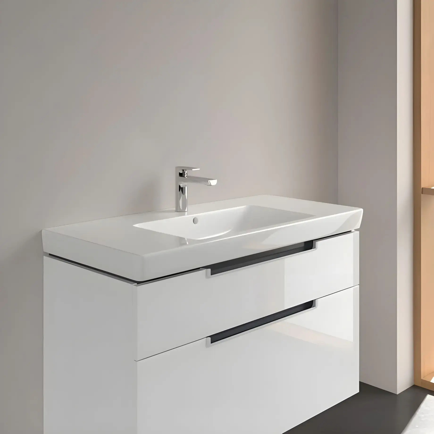 Умивальник Subway 2.0 Villeroy & Boch 7175A0R1 Alpine White CeramicPlus — деталь крупним планом