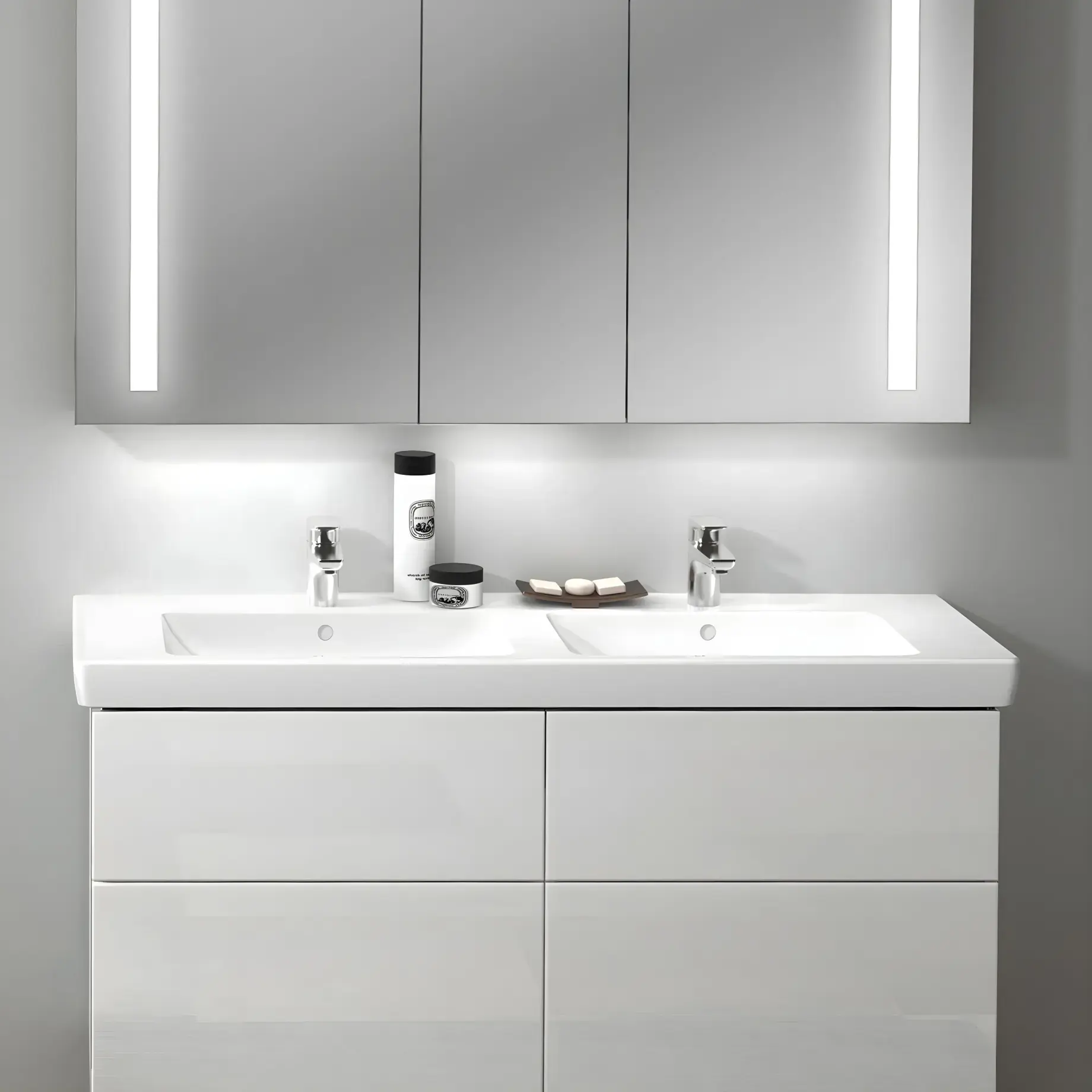 Умивальник Subway 2.0 Villeroy & Boch 7175D001 — вид спереду