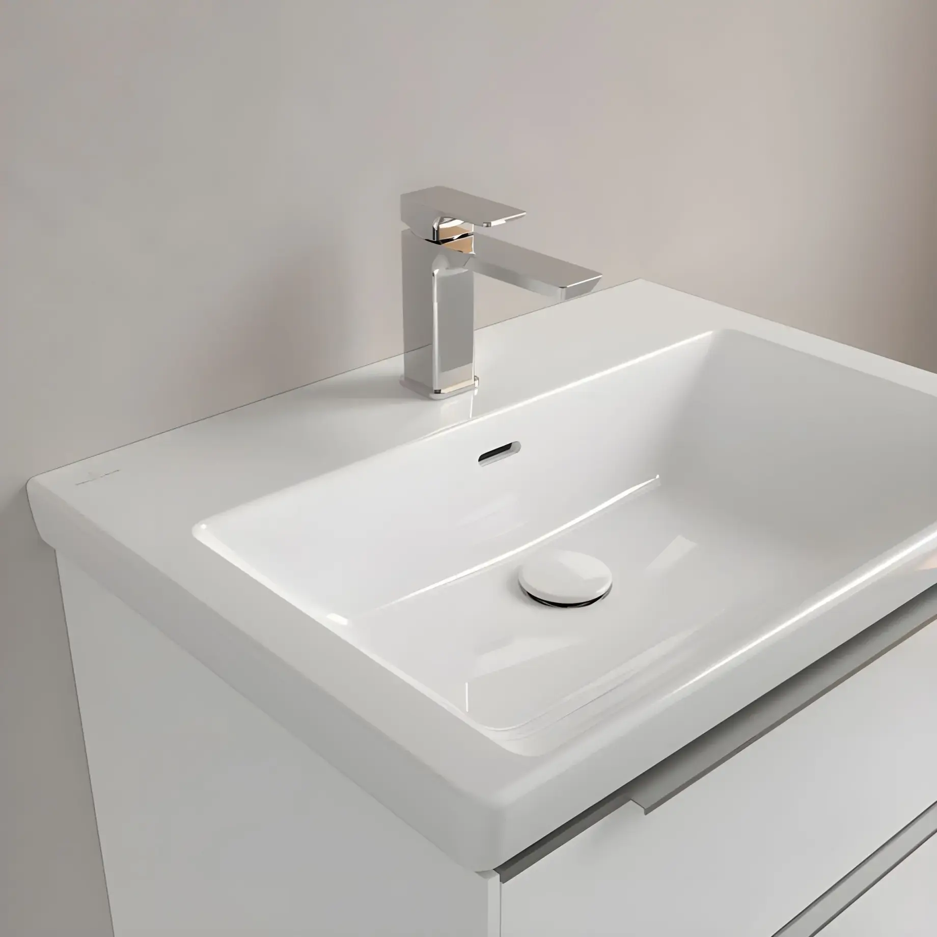 Умивальник Subway 3.0 Villeroy & Boch 4A706501 Alpine White — вид ззаду