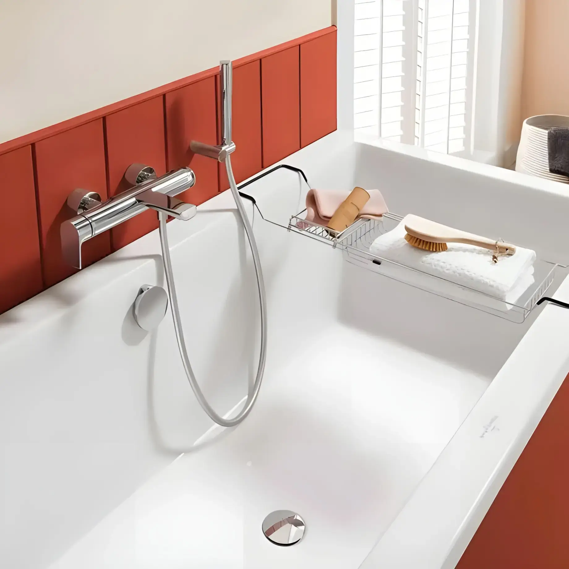 Ванна Targa Style Villeroy & Boch UBA180FRA2V-01 180 х 80 см — вид ззаду