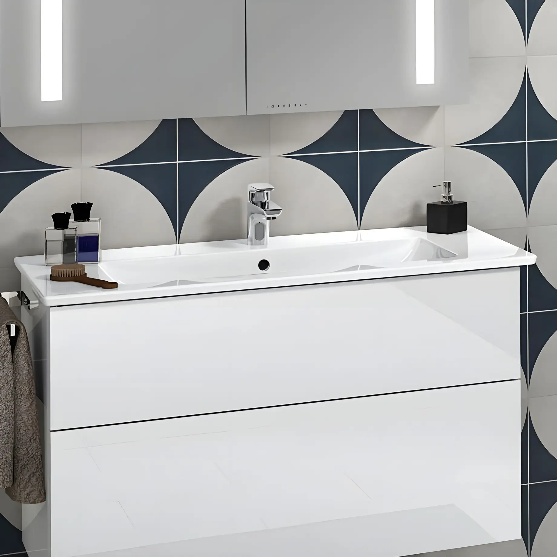 Умивальник Venticello Villeroy & Boch 4104ALR1 Alpine White CeramicPlus — вид згори
