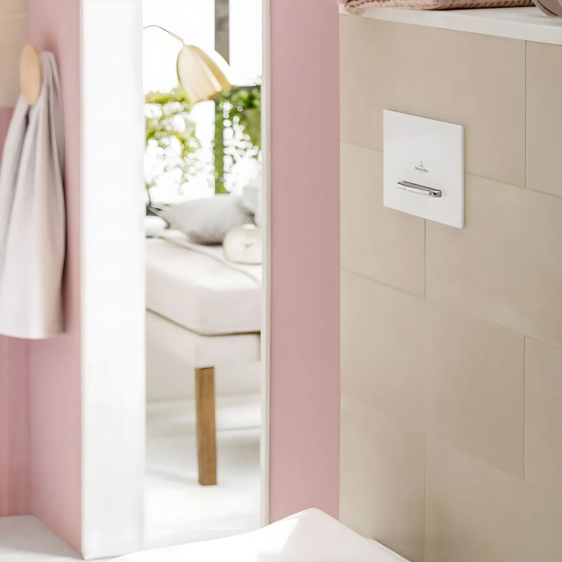 Змивна клавіша ViConnect 300S Villeroy & Boch 92216168 — бічний ракурс