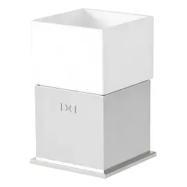 Стакан для зубных щёток Cube Devon&Devon CUBE303CR Chrome — вид на белом фоне