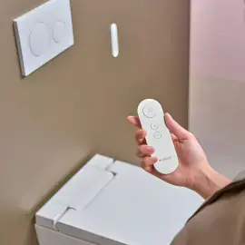 Унітаз-біде підвісний AquaClean Alba Geberit 146.350.01.1 — деталь крупним планом