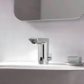 Змішувач для раковини електронний Bau Cosmopolitan E Grohe 36451000 — бічний ракурс