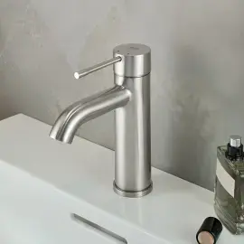 Змішувач для раковини Essence S-Size Grohe 24171DC1 — вид спереду