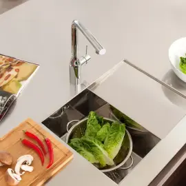 Змішувач для кухні з витяжним виливом Essence Grohe 30270000 — бічний ракурс