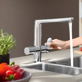 Змішувач для кухні з додатковою лійкою Blue K7 Pure Grohe 31354001 — вид спереду