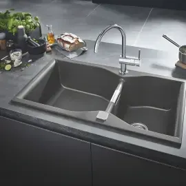 Смеситель для кухни изливом Minta Grohe 32917000 — боковой ракурс