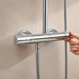 Душова система з термостатом Tempesta 250 Cube Grohe 26689001 — бічний ракурс