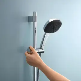 Душови гарнітур з 3 типами струменю зі стійкою 600 мм Vitalio Comfort 110 QuickFix Grohe 26096001 — вид спереду