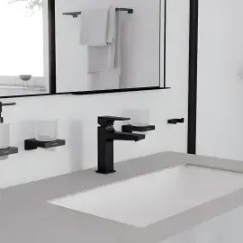 Дозатор для рідкого мила AddStoris Hansgrohe 41745670 Matt Black — вид спереду