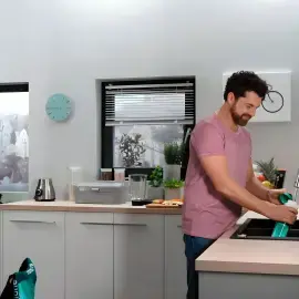Смеситель для кухни Focus M42 Hansgrohe 71800000 — боковой ракурс
