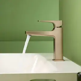 Змішувач для раковини Metropol Hansgrohe 32507140 Brushed Bronze — бічний ракурс