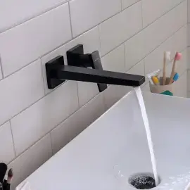 Змішувач для раковини Metropol Hansgrohe 32526670 Matt Black — вид спереду