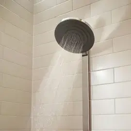 Душова система з термостатом Pulsify S Hansgrohe 24240000 Chrome — ракурс 3/4
