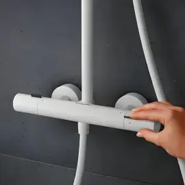 Душова система з термостатом Pulsify S Puro Hansgrohe 24222700 White Matt — вид всередину