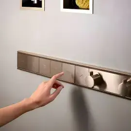 Термостат для душу RainSelect Hansgrohe 15384140 Brushed Bronze — вид спереду