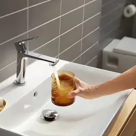 Змішувач для раковини Rebris E Hansgrohe 72560000 Chrome — вид спереду