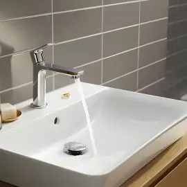 Змішувач для раковини Rebris E Hansgrohe 72560000 Chrome — бічний ракурс