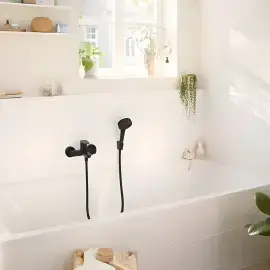 Змішувач для ванни Rebris S Hansgrohe 72440670 Matt Black — бічний ракурс