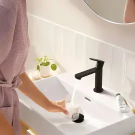 Змішувач для раковини Rebris S Hansgrohe 72520670 Matt Black — вид спереду