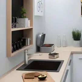 Кухонна мийка S51 S510-F450 Hansgrohe 43312170 Graphite Black — бічний ракурс