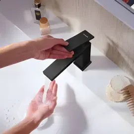 Змішувач для раковини Tecturis E Hansgrohe 73012670 Matt Black — вид спереду