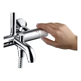 Душова система з термостатом Vernis Blend Hansgrohe 26079000 — деталь крупним планом