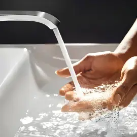 Змішувач для раковини Vivenis Hansgrohe 75022000 Chrome — ракурс 3/4
