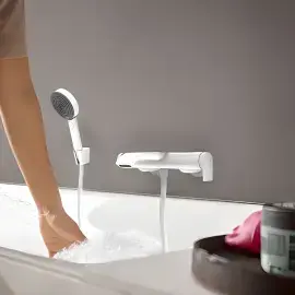 Змішувач для ванни Vivenis Hansgrohe 75420700 White Matt — вид спереду