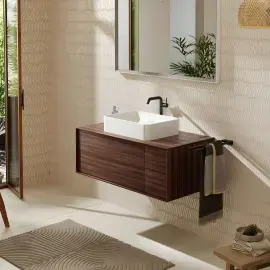 Умивальник Xuniva Q Hansgrohe 61075450 — ракурс 3/4