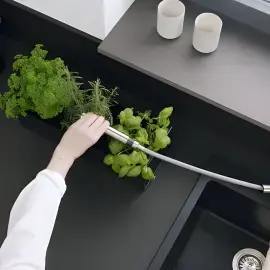 Змішувач для кухні Zesis M33 Hansgrohe 74800800 Stainless Steel Finish — бічний ракурс