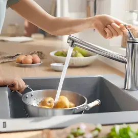 Змішувач для кухні Zesis M33 Hansgrohe 74811000 — бічний ракурс