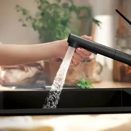 Змішувач для кухні Zesis M33 Hansgrohe 74821670 Matt Black — бічний ракурс