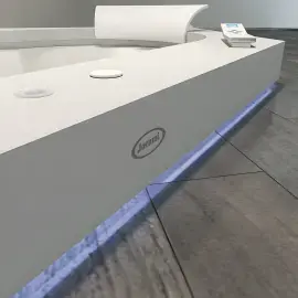 Ванна гідромасажна AURA UNO CORIAN Jacuzzi AUR103K0A00+720206301 — вид згори