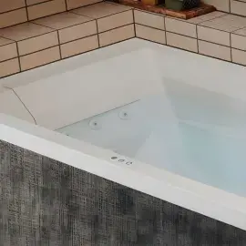 Ванна гідромасажна MYWAY Jacuzzi MYW201E1100+ 9440B81A — бічний ракурс