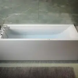 Ванна акрилова гідромасажна Silk Jacuzzi SI0101H2E00+ 9440A19A — вид спереду