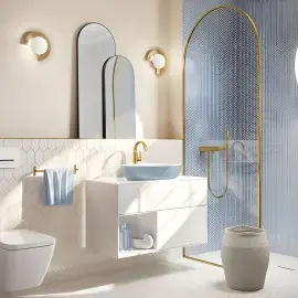 Унітаз Villeroy & Boch Finion з сидінням (SoftClosing, QuickRelease) Villeroy & Boch 4664R0R1 + 9M88S1R1 — вид ззаду
