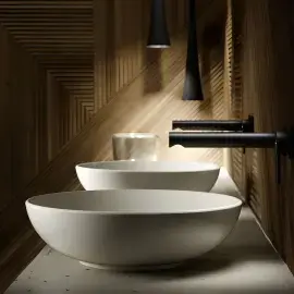 Умивальник Loop & Friends Villeroy & Boch 4A4600AM Almond CeramicPlus — вид ззаду