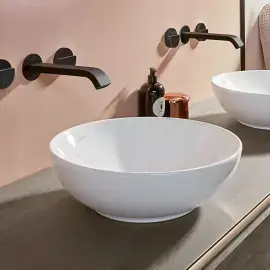 Умивальник Loop & Friends Villeroy & Boch 4A460101 Alpine White — вид ззаду