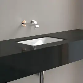 Умивальник Loop & Friends Villeroy & Boch 616310R1 — вид ззаду