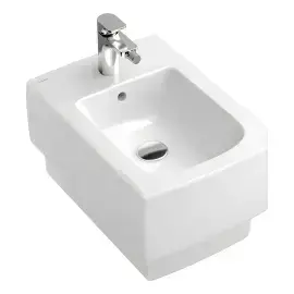 Біде Memento Villeroy & Boch 542800R1 — вид на білому тлі
