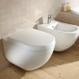 Сиденье с крышкой для унитаза (SoftClosing і QuickRelease) Subway Villeroy & Boch 9M55S101 — боковой ракурс