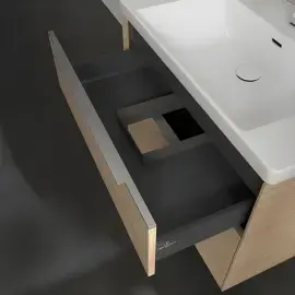 Тумба з умивальником Venticello Villeroy & Boch C57400VJ + 4A708001 — деталь крупним планом